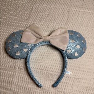 Disney Tokyo Japan Minnie Mouse Sequin Ears with Bow New with Tags